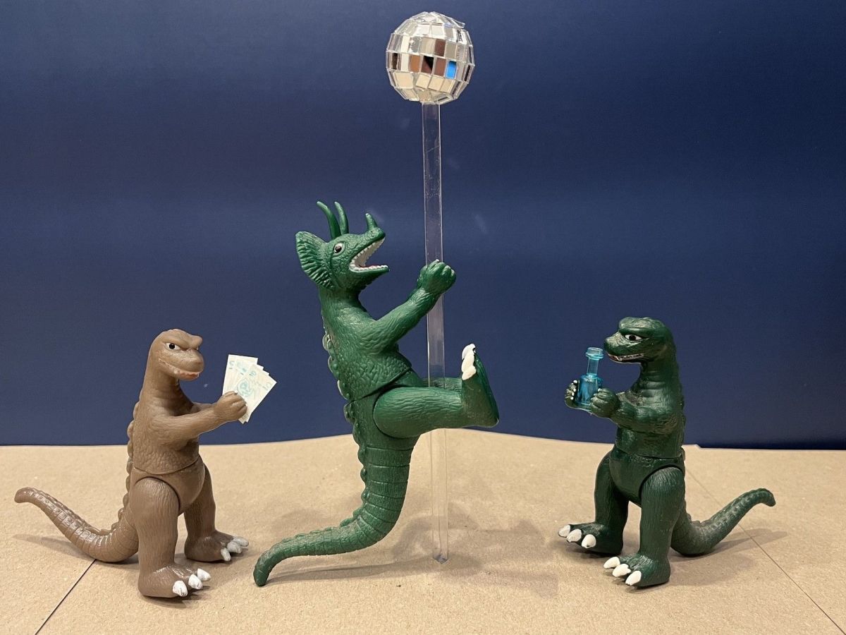 “If you’re happy and you know it …”: clip-on kaiju from&nbsp;Korea