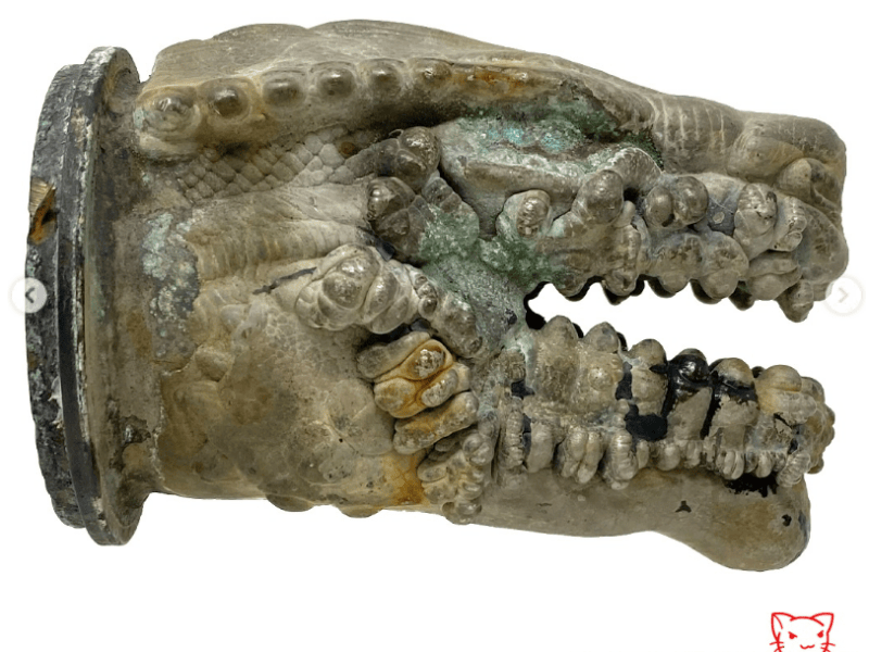 Otakumerica have an important Godzilla head mold on eBay –  I have forgotten how to breathe and I may&nbsp;faint
